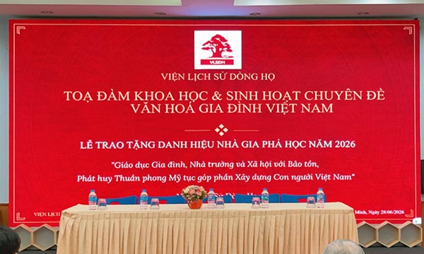 Về mối quan hệ giữa gia tộc và thành viên gia tộc ở Việt Nam